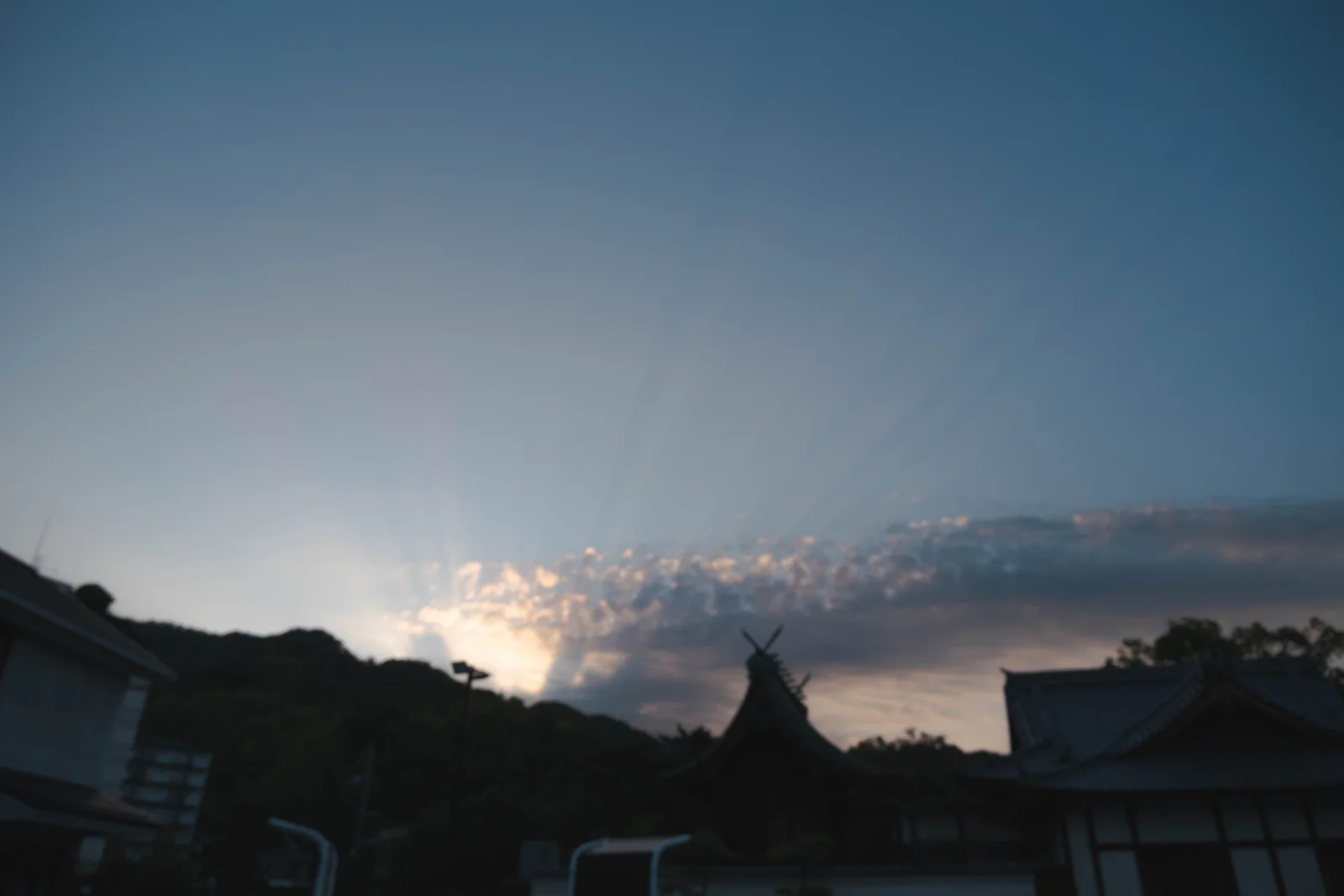 朝一の光芒