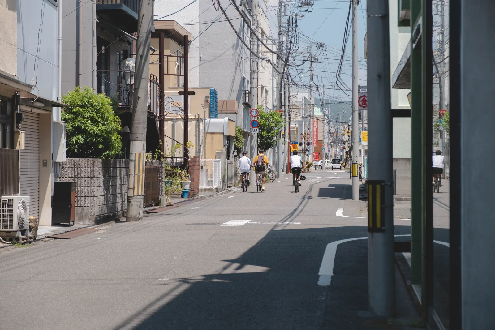 弾む会話と青が通り過ぎた